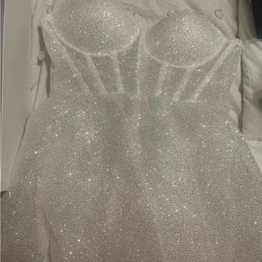 Elegant White Strapless Midi Dress - Picture 7 of 10
